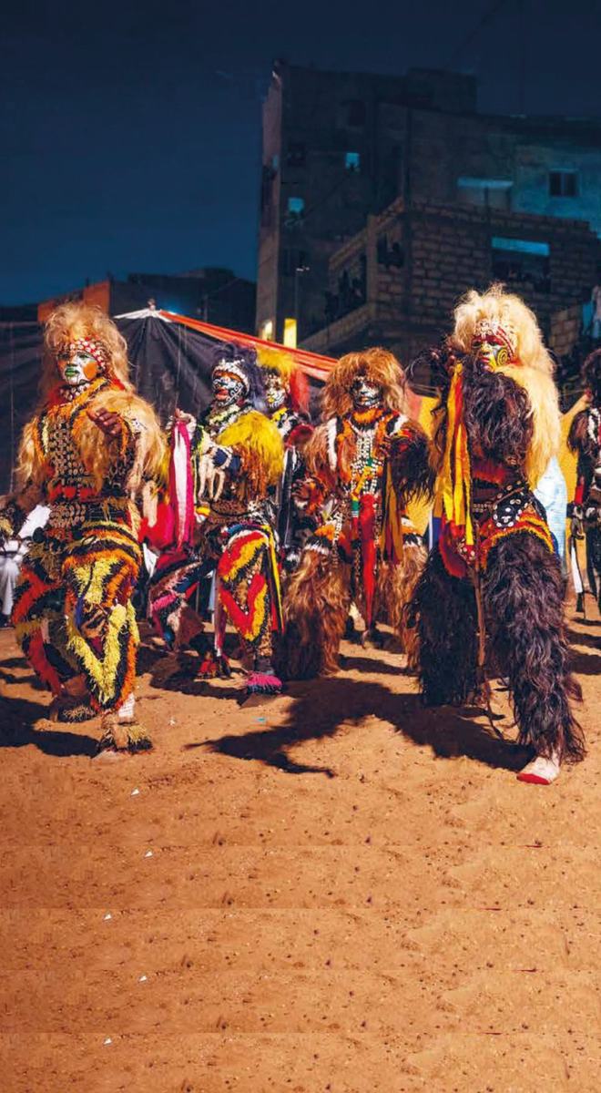 100 AFRICHE